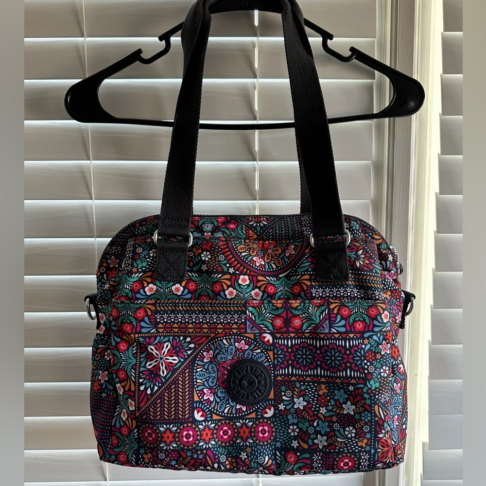 Colorful Patterned Women's Bag! Best Offer Accepted! 💜💚
